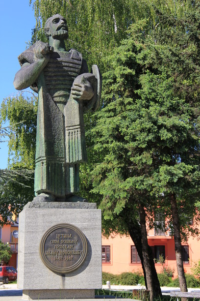 Paminklas Juodkalnijos įkūrėjui - Ivanui Černojevičiui